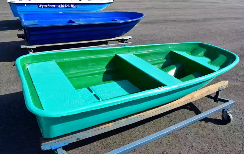 Стеклопластиковая лодка Старт (тримаран) в Смоленске