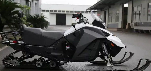 Снегоход ULAR 220 в Смоленске