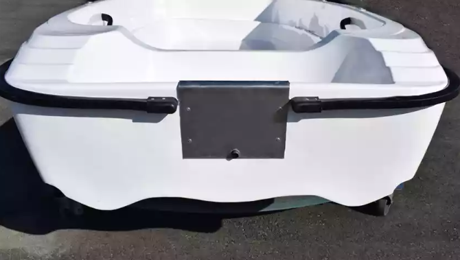 Стеклопластиковая лодка Пингвин (тримаран) в Смоленске