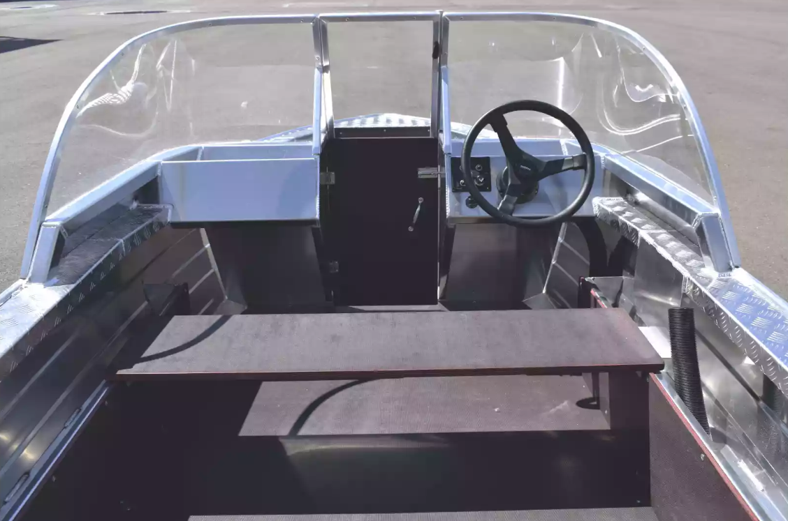 Алюминиевая лодка Wyatboat-390 DCM в Смоленске