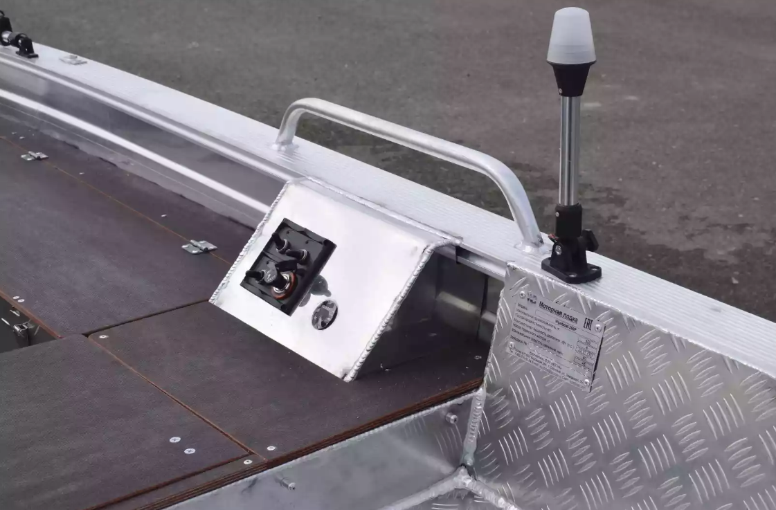 Алюминиевая лодка Wyatboat-390РМ в Смоленске