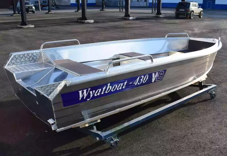 Алюминиевая лодка  Wyatboat-430 Р в Смоленске