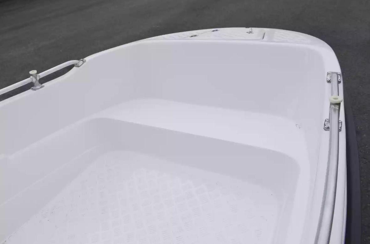 Стеклопластиковая лодка Пингвин New (тримаран) в Смоленске