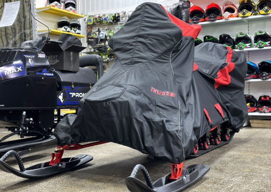 Чехол транспорт. снегохода IKUDZO HUNTER черно-красный Оксфорд ПРЕМИУМ качества с лого IKUDZO в Смоленске