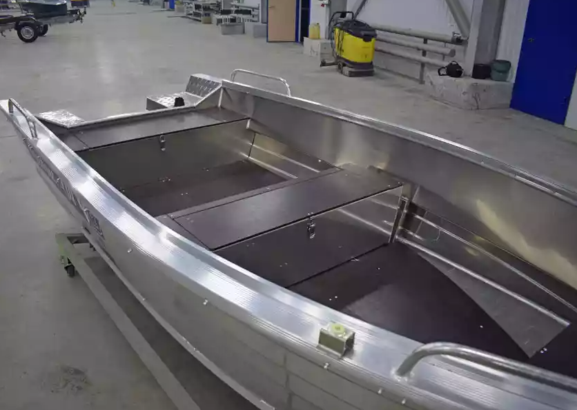 Алюминиевая лодка  Wyatboat-430 Р в Смоленске