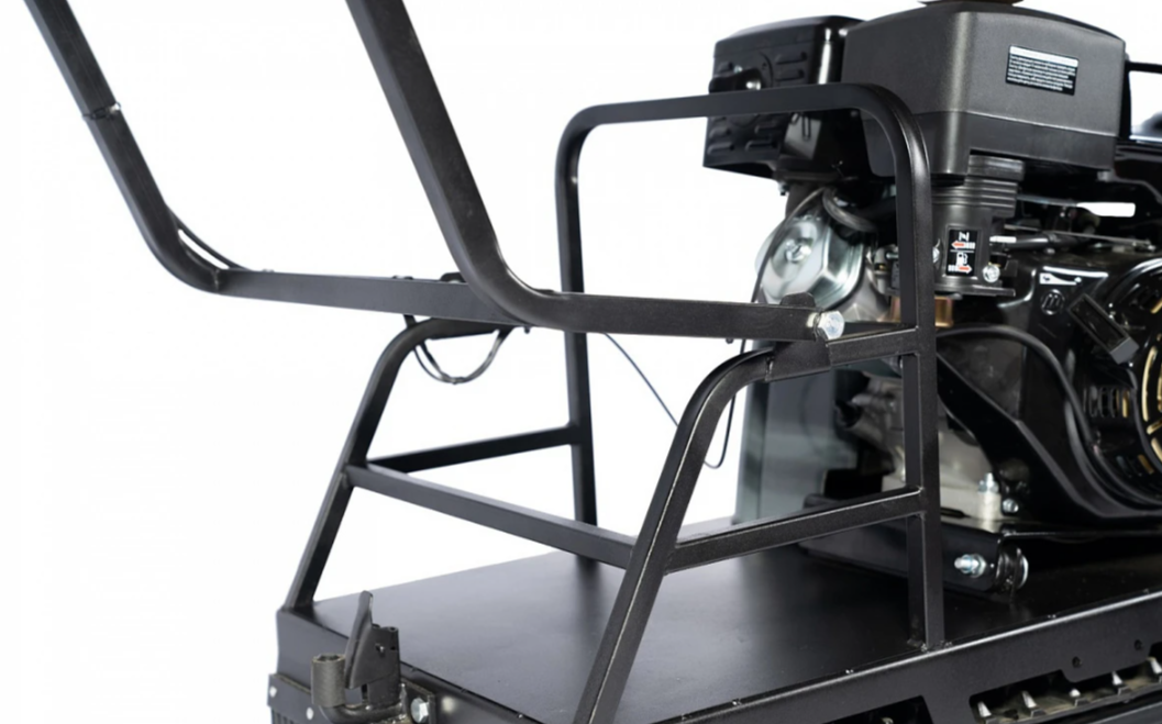 Мотобуксировщик БУРЛАК-M2 LFS 15 л.с. с эл/зап (передний привод, склизы) в Смоленске