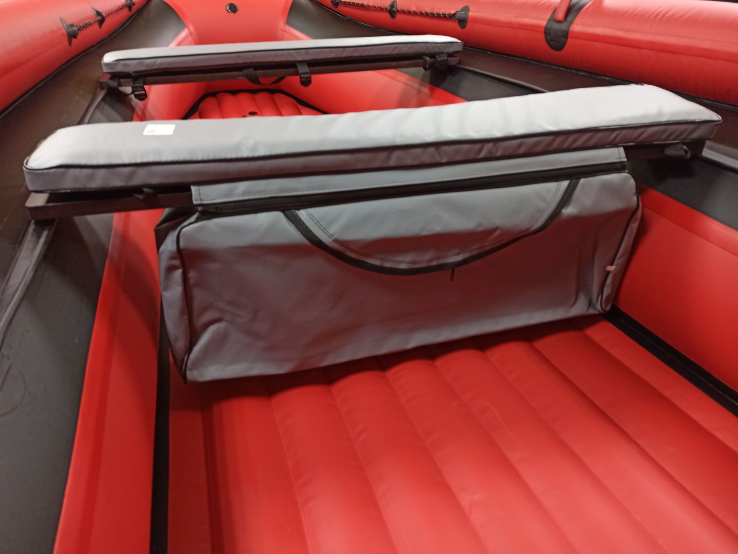 КОМПЛЕКТ МЯГКИХ НАКЛАДОК С СУМКОЙ ДЛЯ ЛОДОК 110Х20 СЕРЫЙ в Смоленске