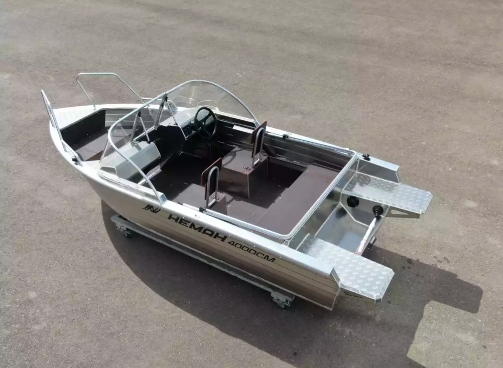 Алюминиевая лодка  Неман-400 DCM NEW в Смоленске