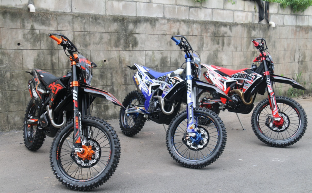 Кроссовый мотоцикл FAIDET NC300S ULTRA WP в Смоленске