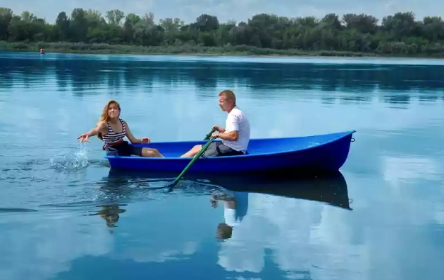 Стеклопластиковая лодка Дельфин в Смоленске