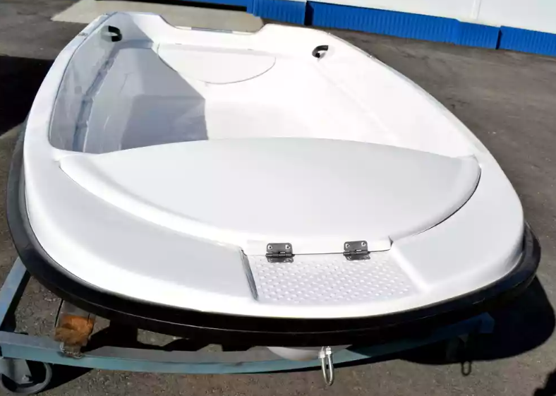 Стеклопластиковая лодка Пингвин (тримаран) в Смоленске