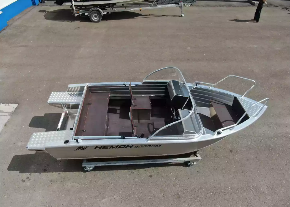 Алюминиевая лодка  Неман-400 DCM NEW в Смоленске