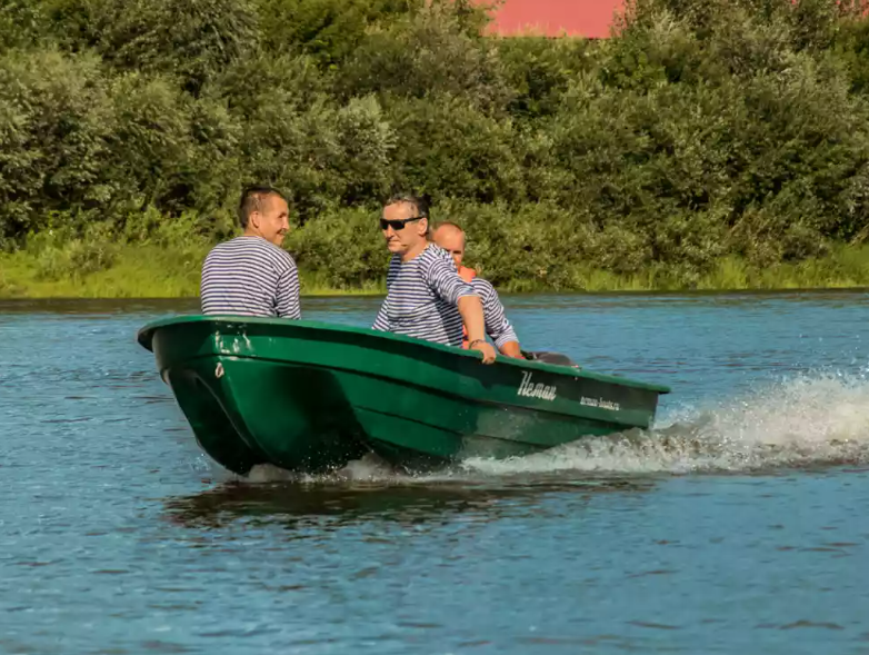 Стеклопластиковая лодка Neman-340 (тримаран) в Смоленске