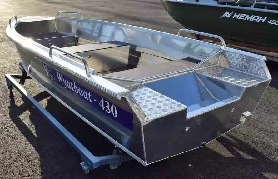 Алюминиевая лодка  Wyatboat-430 Р в Смоленске