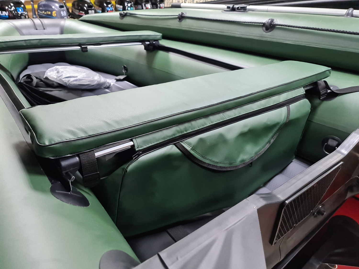 КОМПЛЕКТ МЯГКИХ НАКЛАДОК С СУМКОЙ ДЛЯ ЛОДОК 90Х20 ЗЕЛЕНЫЙ в Смоленске