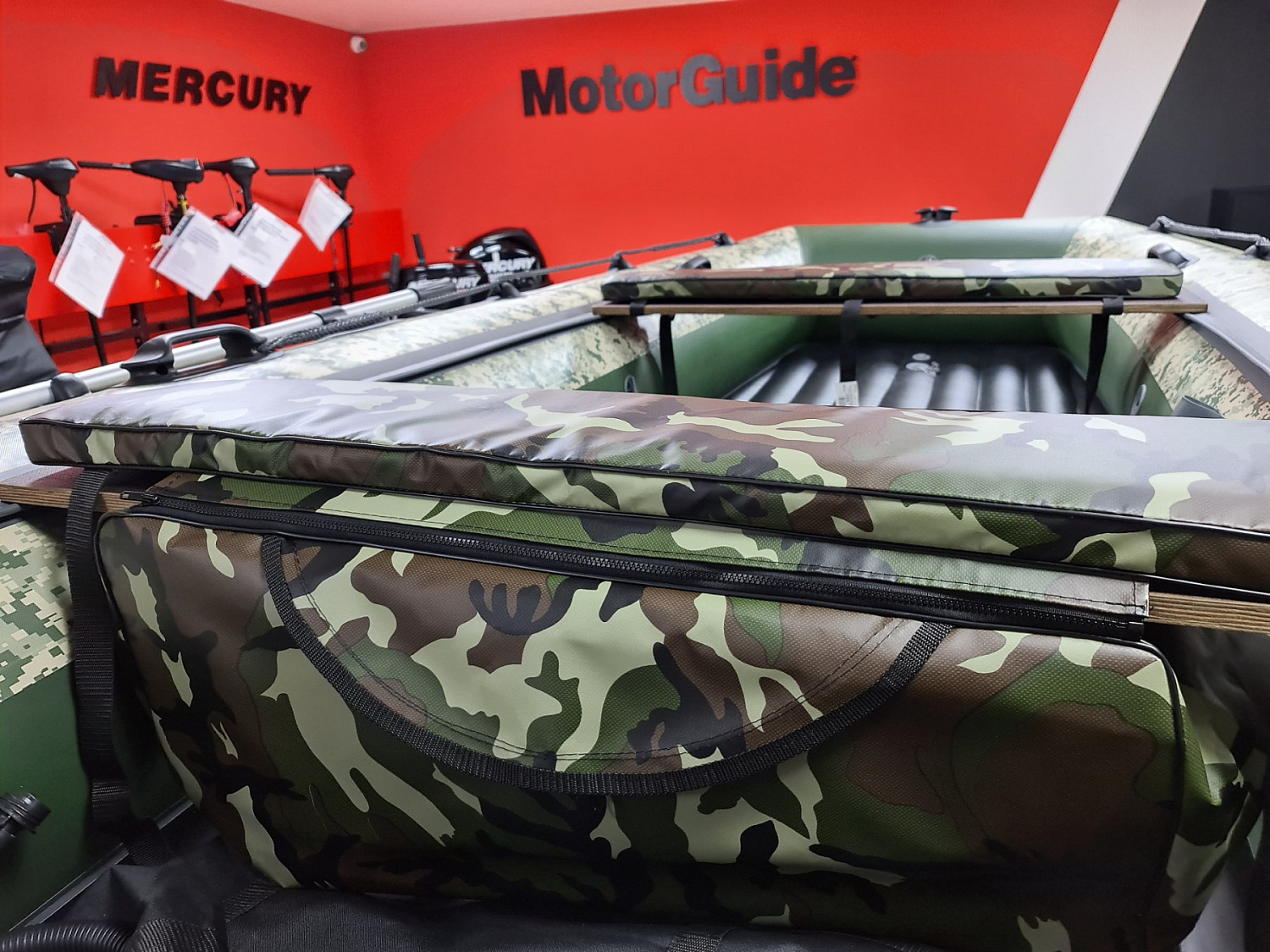 КОМПЛЕКТ МЯГКИХ НАКЛАДОК С СУМКОЙ ДЛЯ ЛОДОК 105Х20 КАМУФЛЯЖ в Смоленске